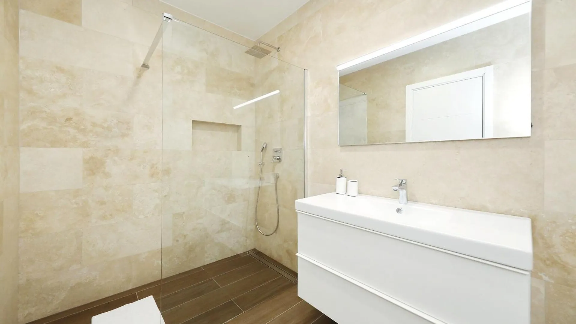 Beautiful Villa In Kraj With Outdoor Swimming Pool And Wifi Kraj (Zadar)